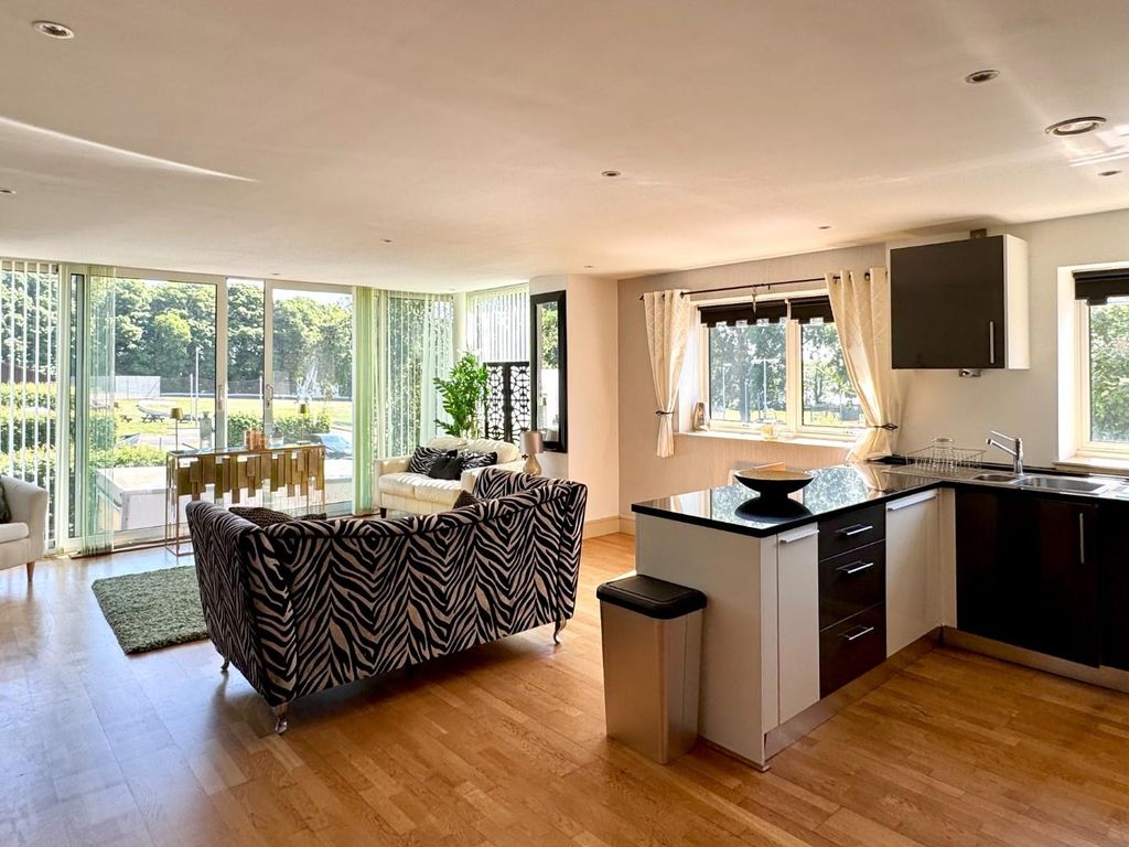 Property photo 2 of 29 Lounge/Dining/Kitchen