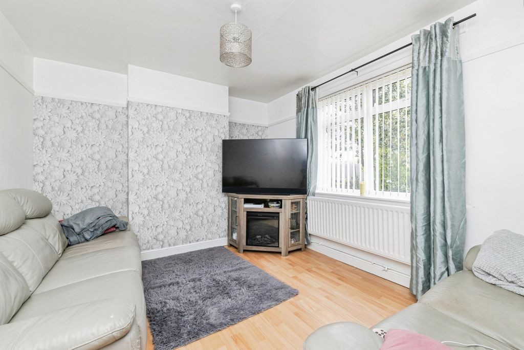 Property photo 3 of 16 Pbox-Img.Jpg