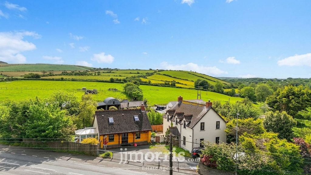 Property photo 1 of 51