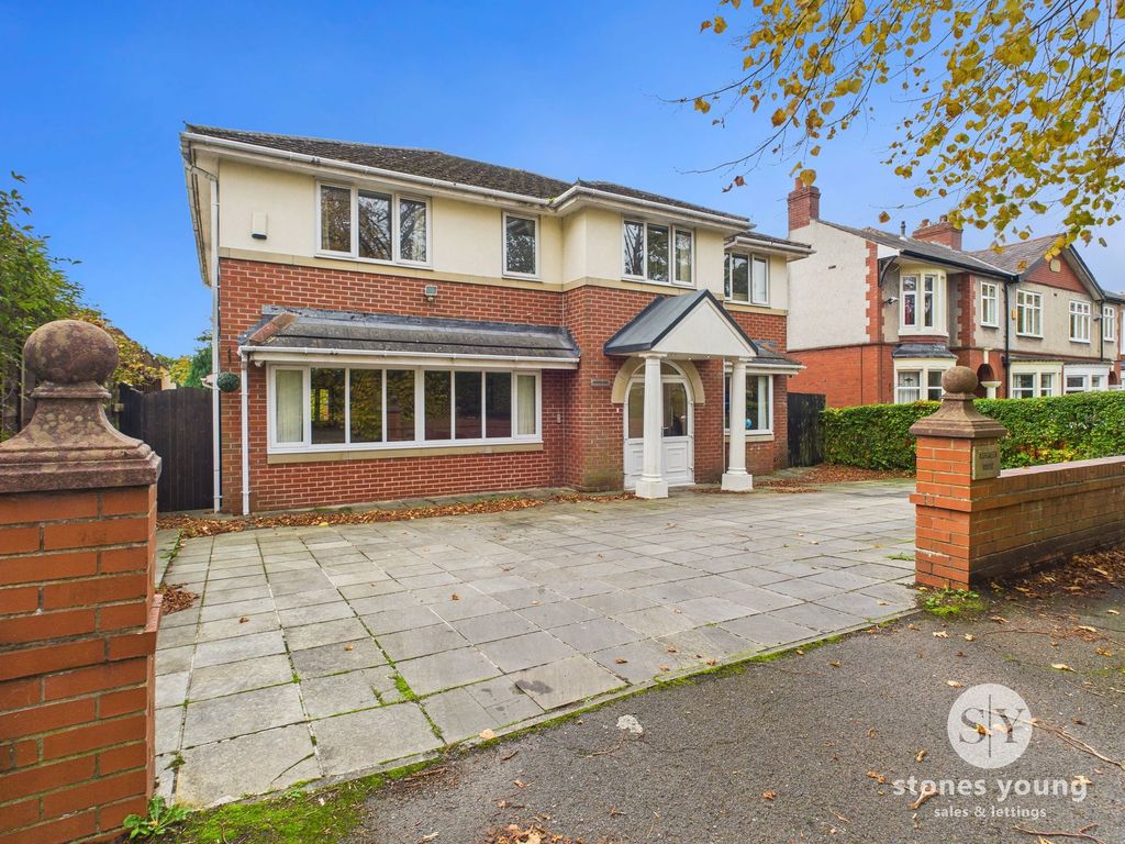 Property photo 1 of 34