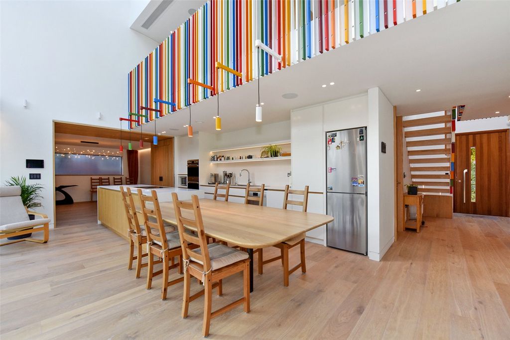 Property photo 3 of 20 Picture No. 10