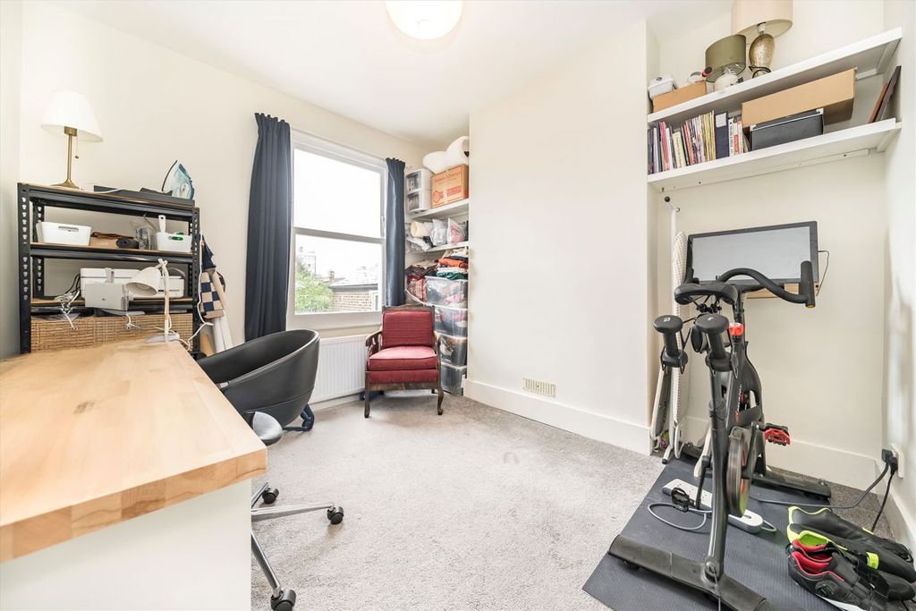 Property photo 3 of 11