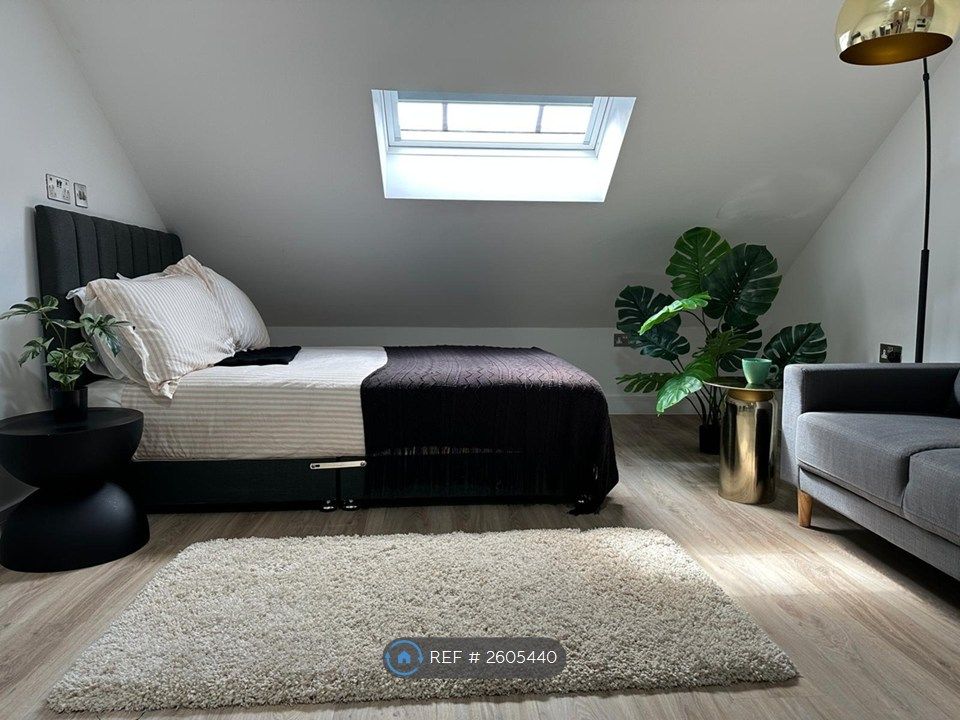 Property photo 3 of 7 Bed
