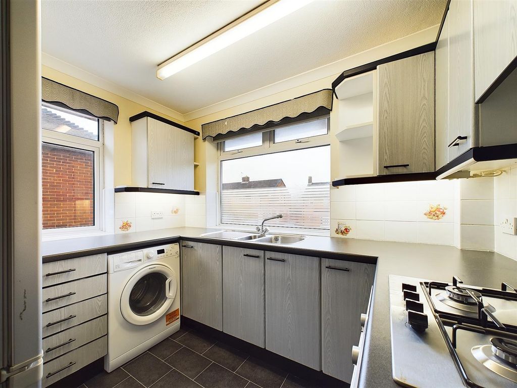 Property photo 3 of 9 Cam03510G0-Pr0242-Still004.Jpg