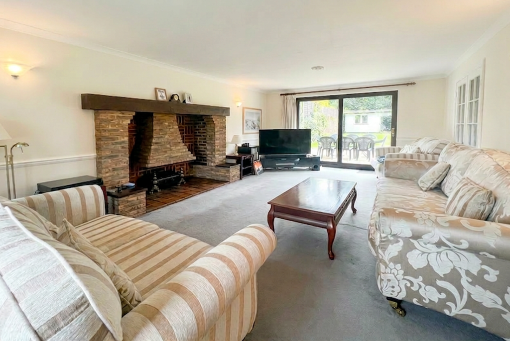 Property photo 2 of 16