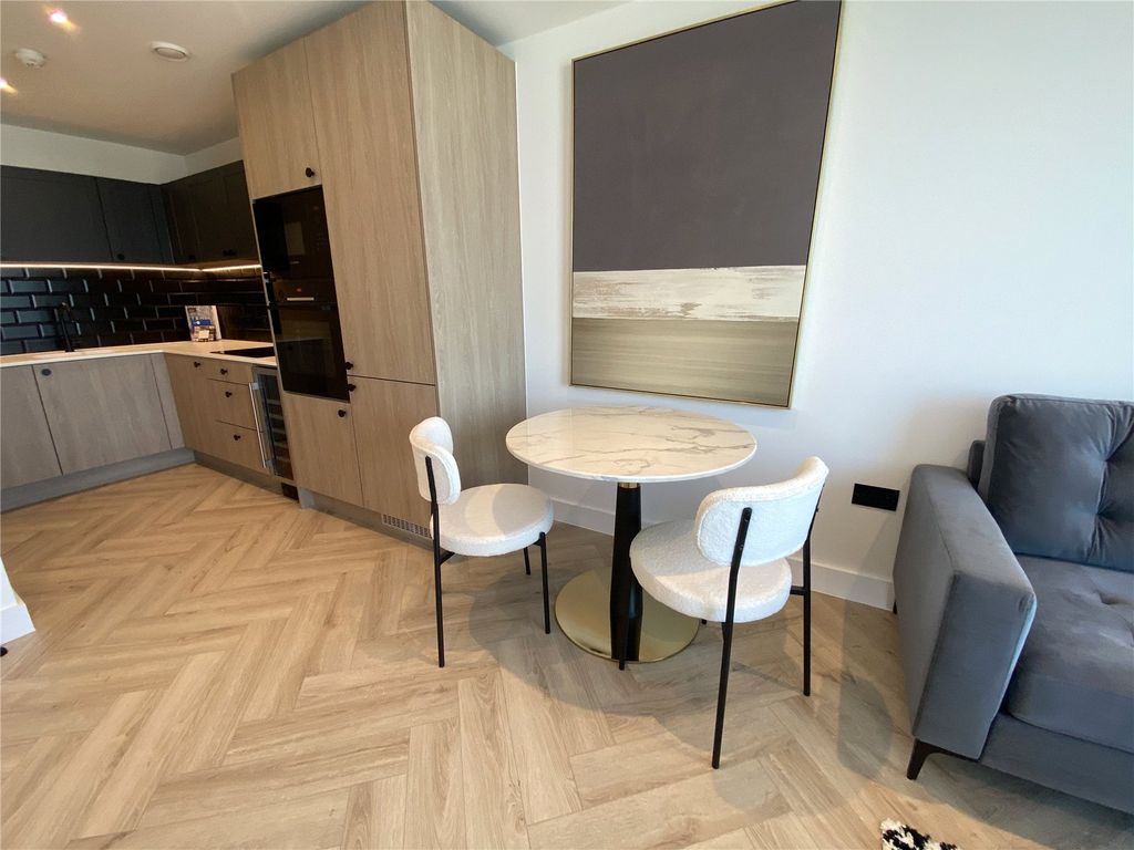 Property photo 3 of 39 Picture 3