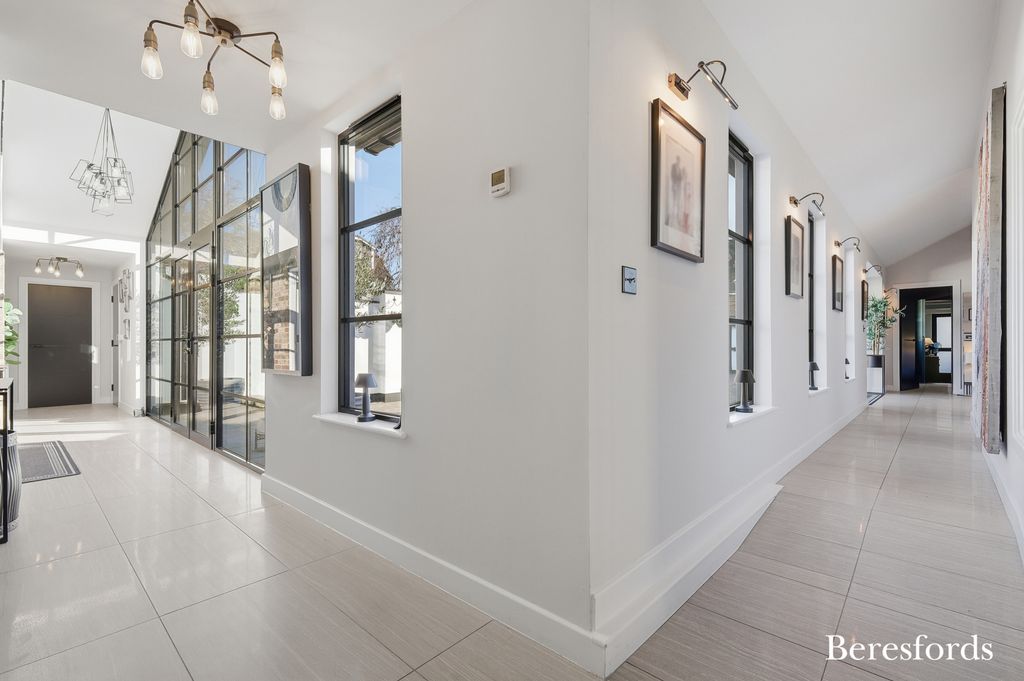 Property photo 3 of 20 Picture No. 68