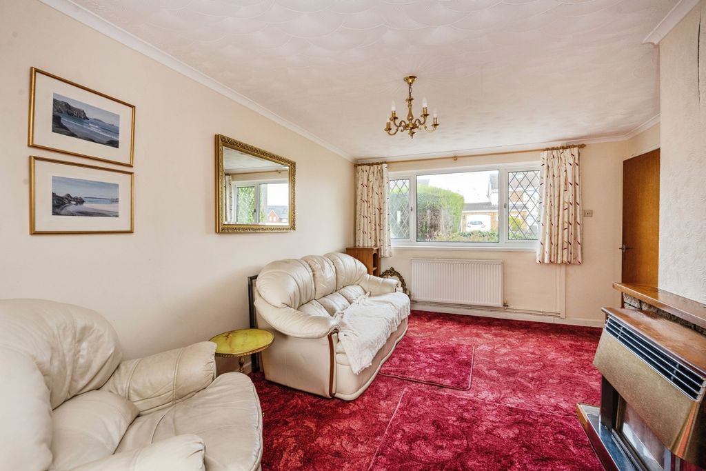 Property photo 2 of 17 Photo