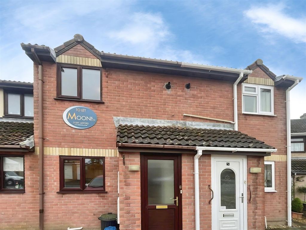 Property photo 1 of 15 Shakespeare Row