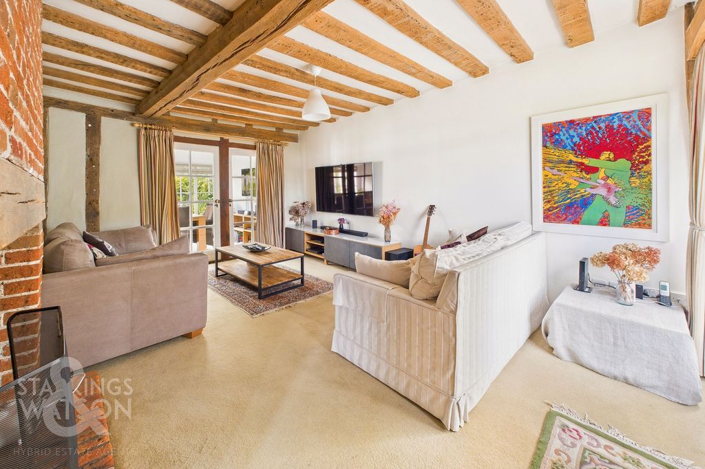 Property photo 3 of 35