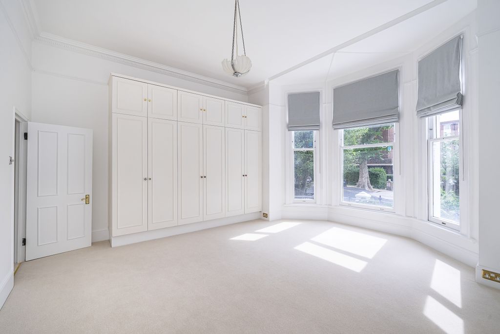 Property photo 3 of 18 1-51-Belsize-Aven...