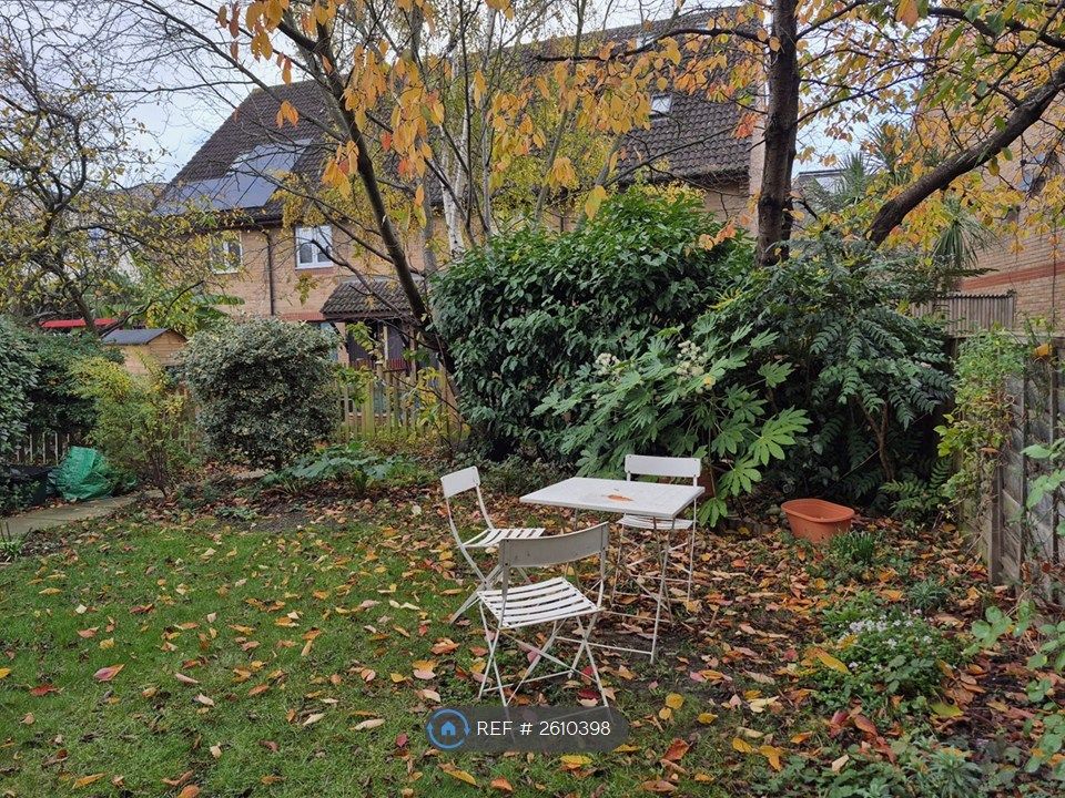 Property photo 3 of 18 Garden