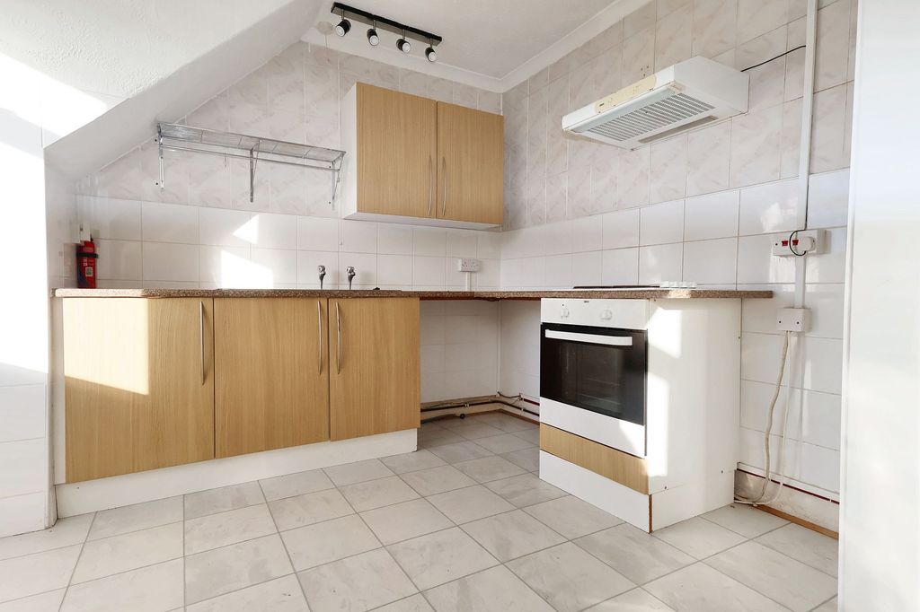 Property photo 2 of 12 Kitchen