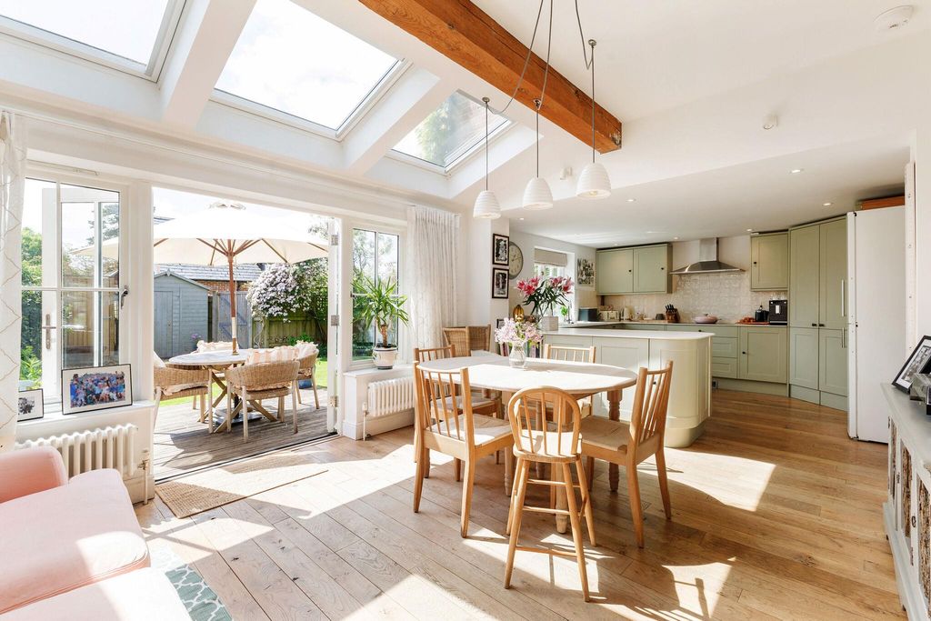 Property photo 2 of 13 Image