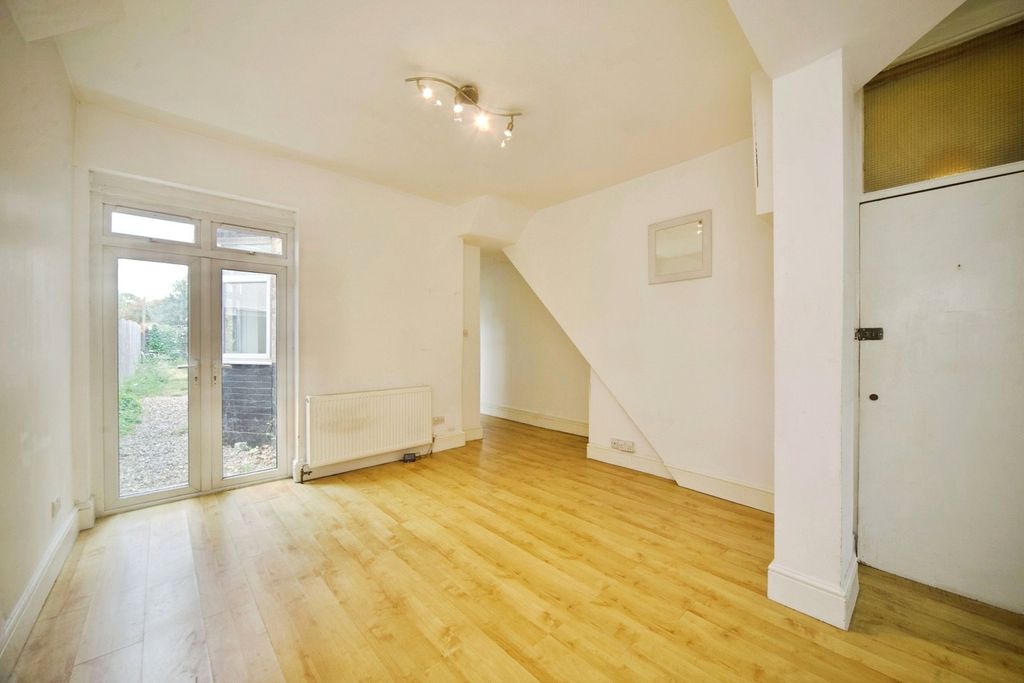 Property photo 1 of 15 Picture No. 24