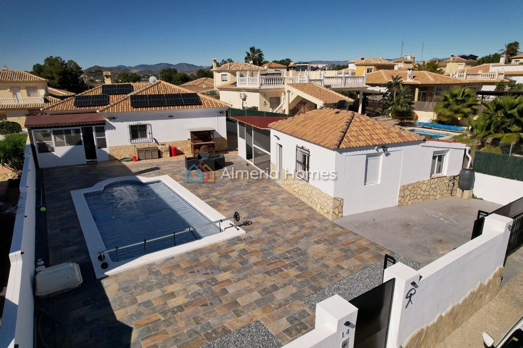 Property photo 2 of 28