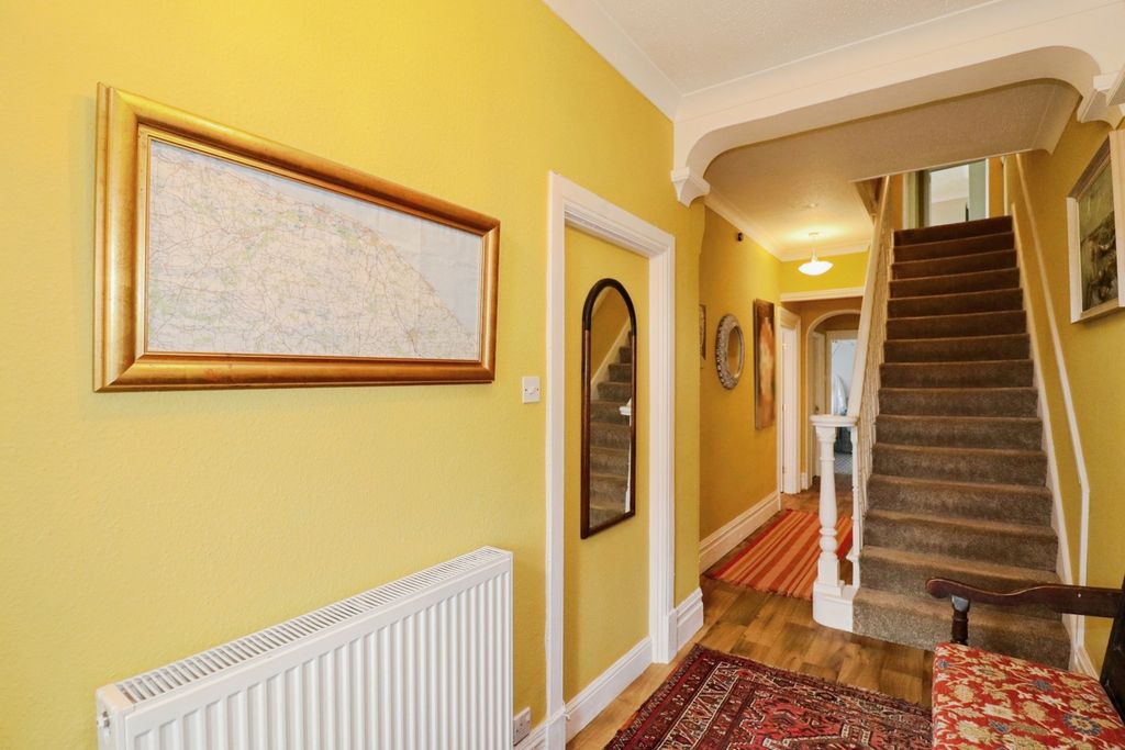 Property photo 2 of 22 Pbox-Img.Jpg