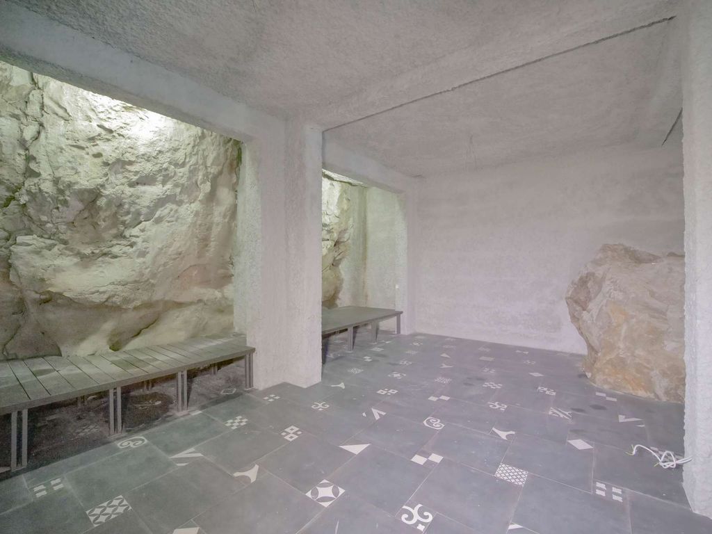 Property photo 3 of 18 <Alttext/>