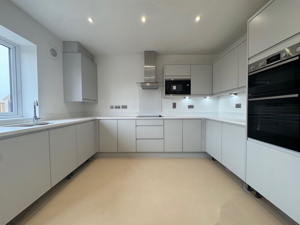 Property photo 2 of 5 Image