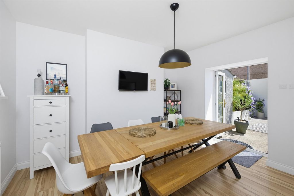 Property photo 3 of 26 Dining Room