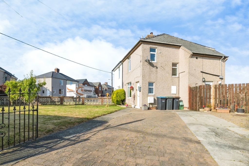 Property photo 1 of 19 Pbox-Img.Jpg