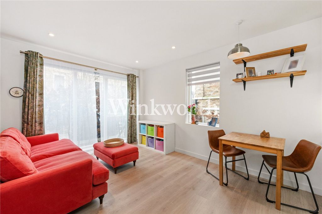 Property photo 1 of 18 Picture No. 09