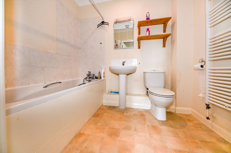 Property photo 3 of 7 Photo 5