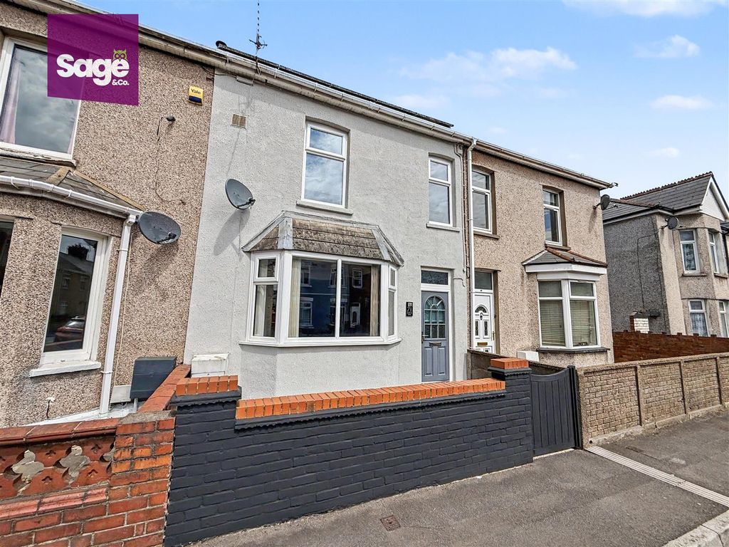 Property photo 1 of 33