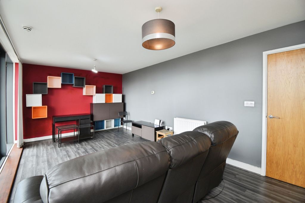 Property photo 1 of 20 Lounge/Dining Room