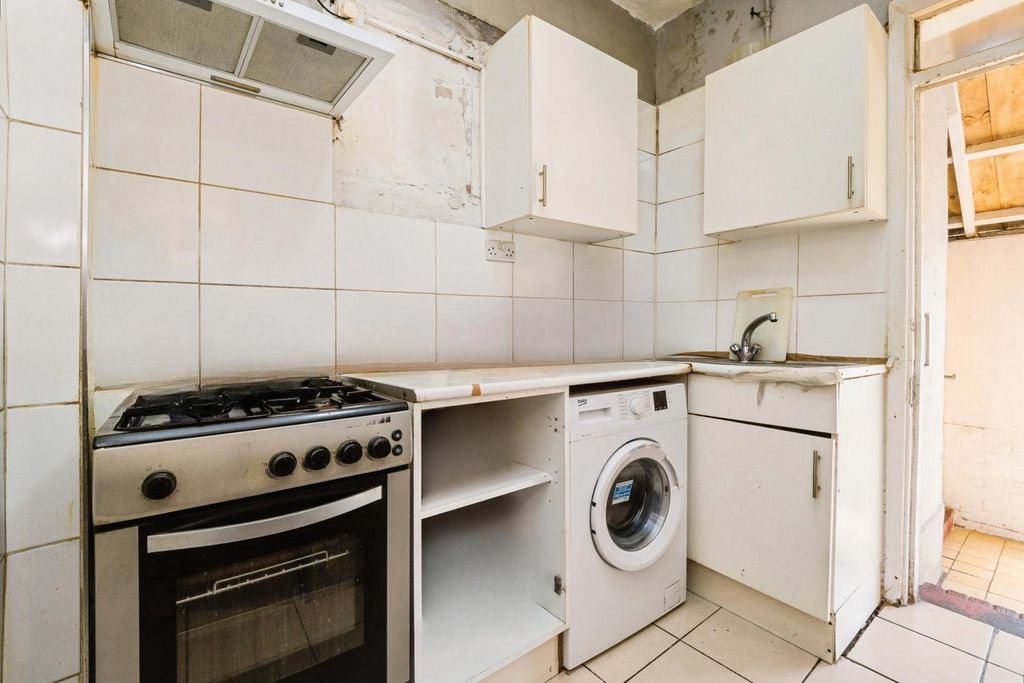 Property photo 3 of 14 Pbox-Img.Jpg