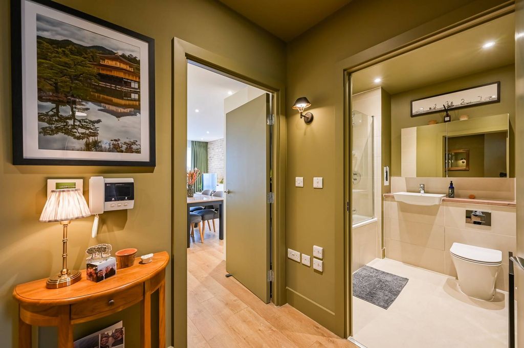 Property photo 1 of 23