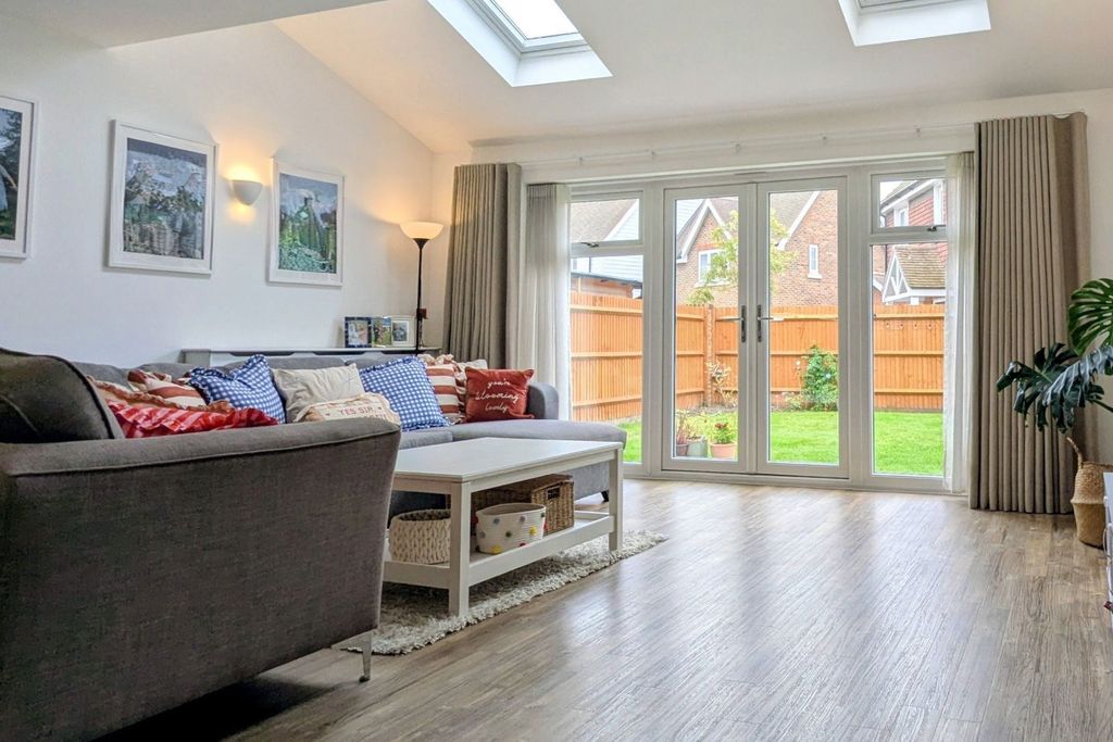 Property photo 2 of 13