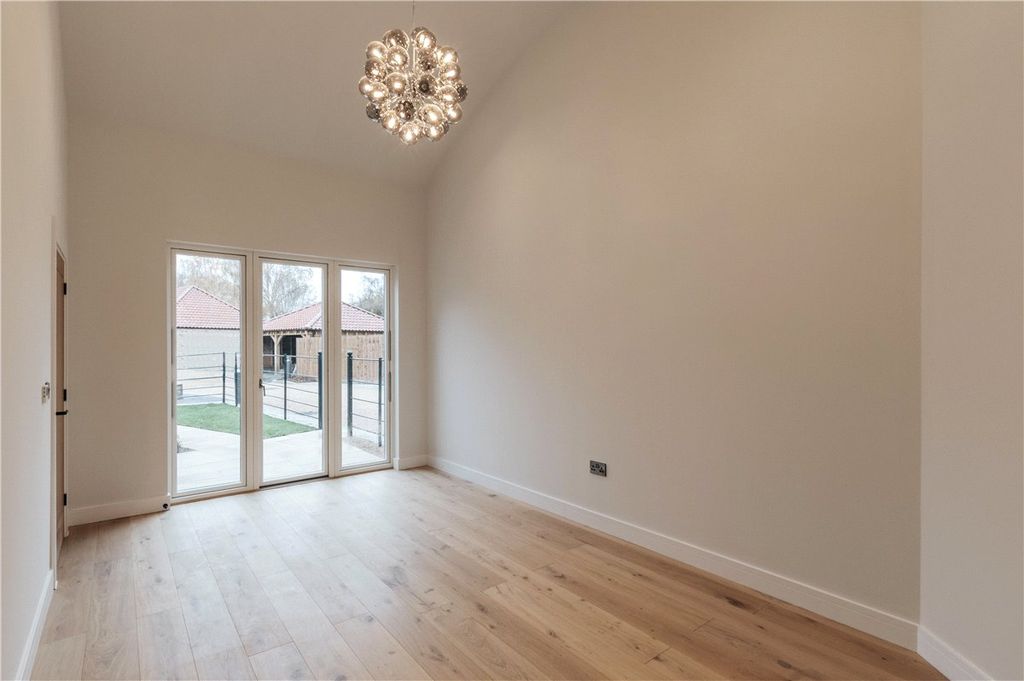 Property photo 3 of 11 Picture No. 41