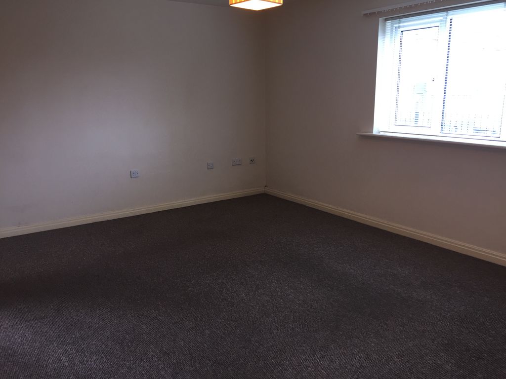 Property photo 3 of 6 Lounge