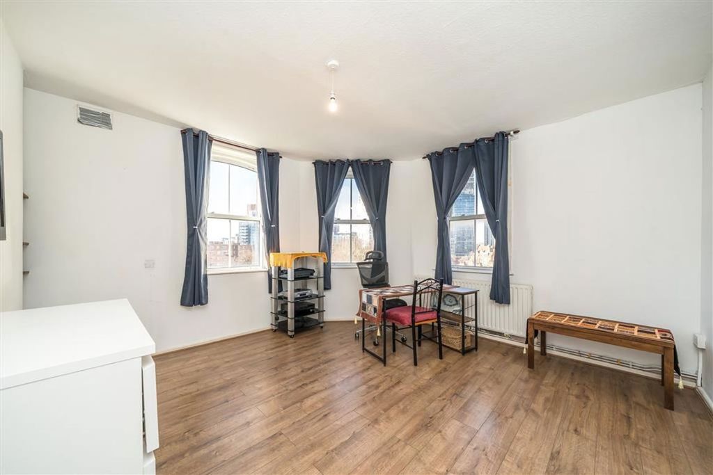 Property photo 2 of 7