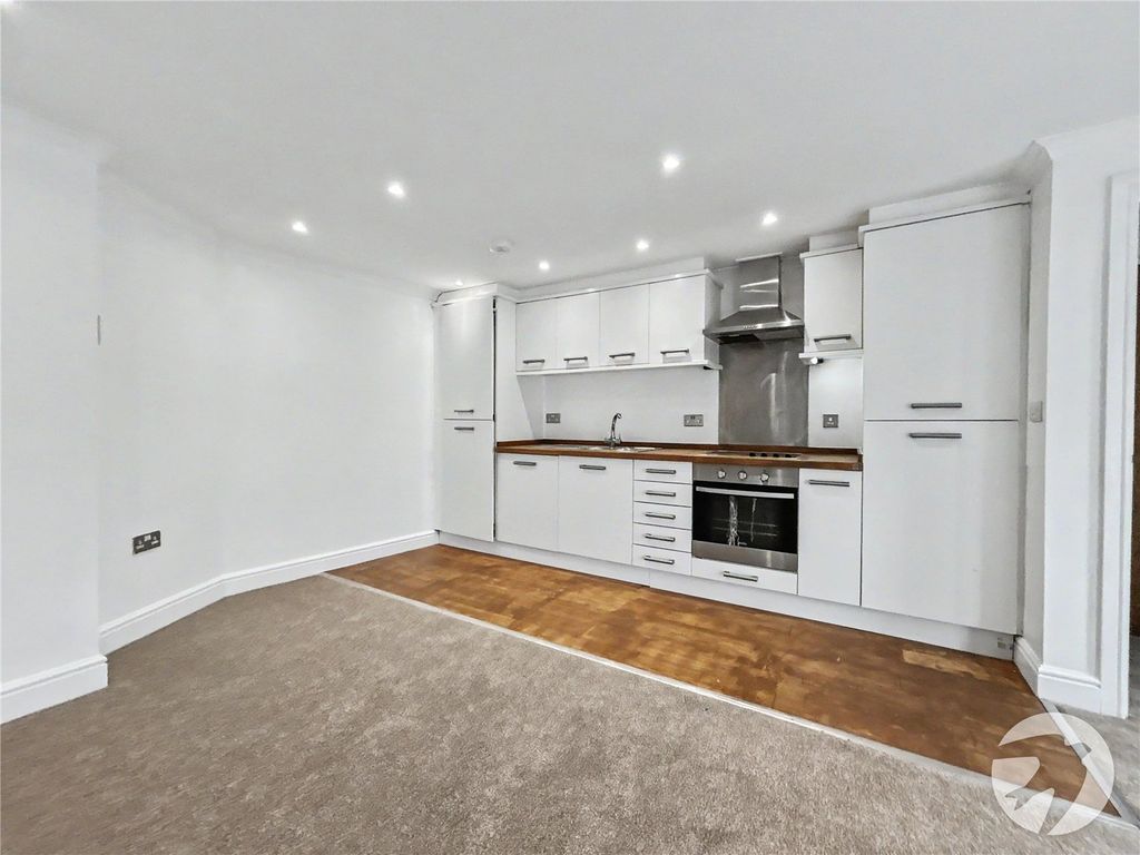 Property photo 2 of 15 Picture No. 02