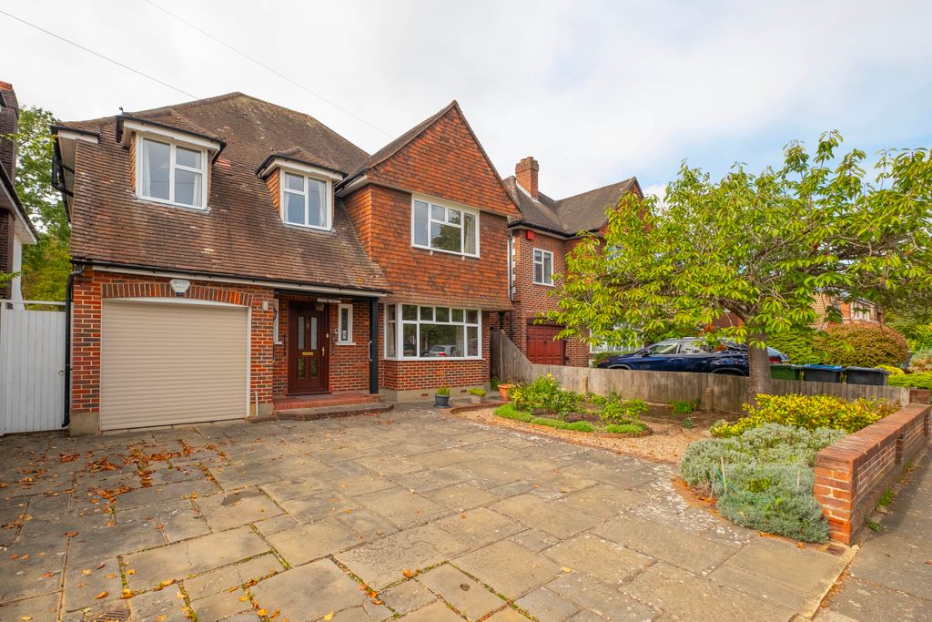 Property photo 1 of 17