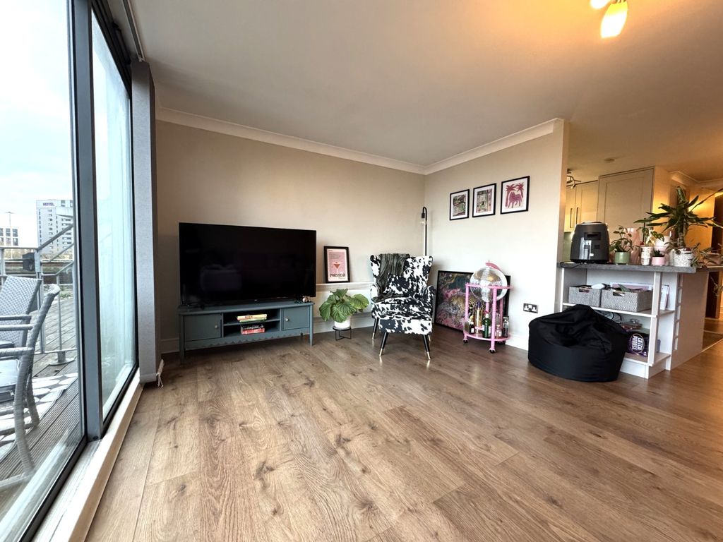 Property photo 3 of 9 Picture No. 02