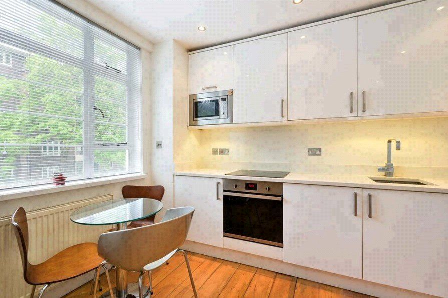 Property photo 3 of 8 Kitchen / Dining