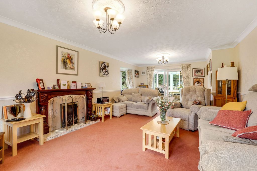 Property photo 2 of 35