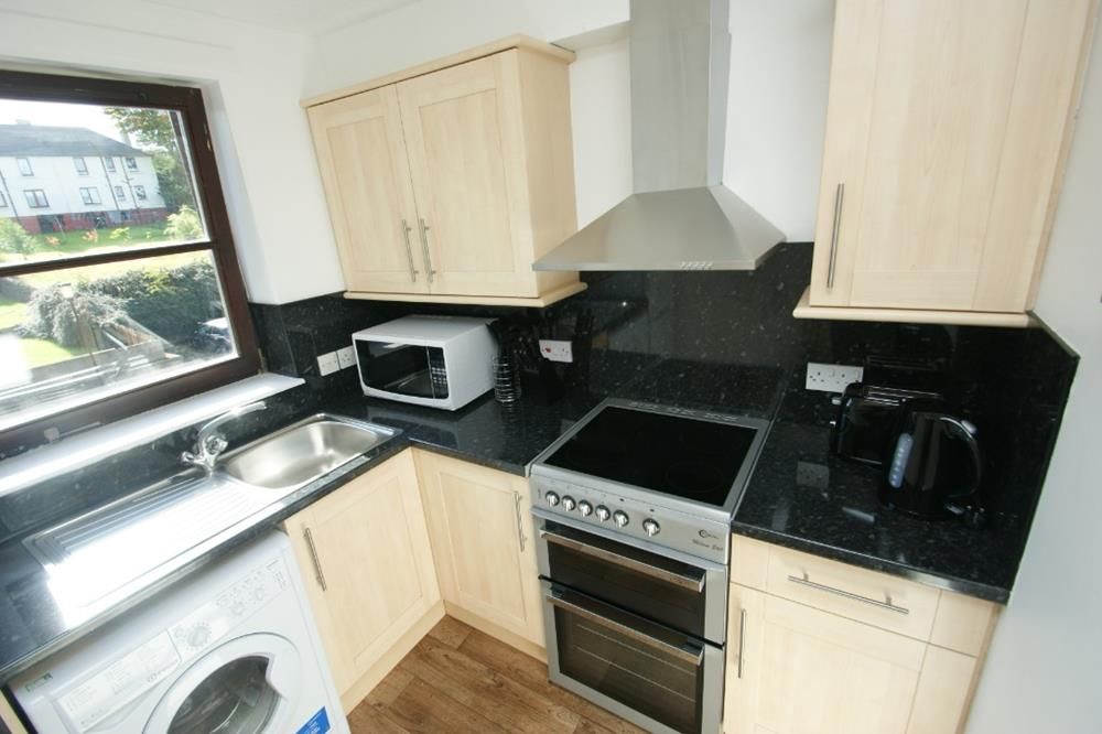 Property photo 3 of 6 Kitchen
