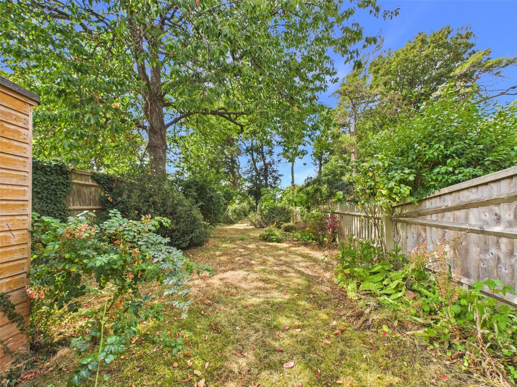 Property photo 3 of 25 Picture No. 29