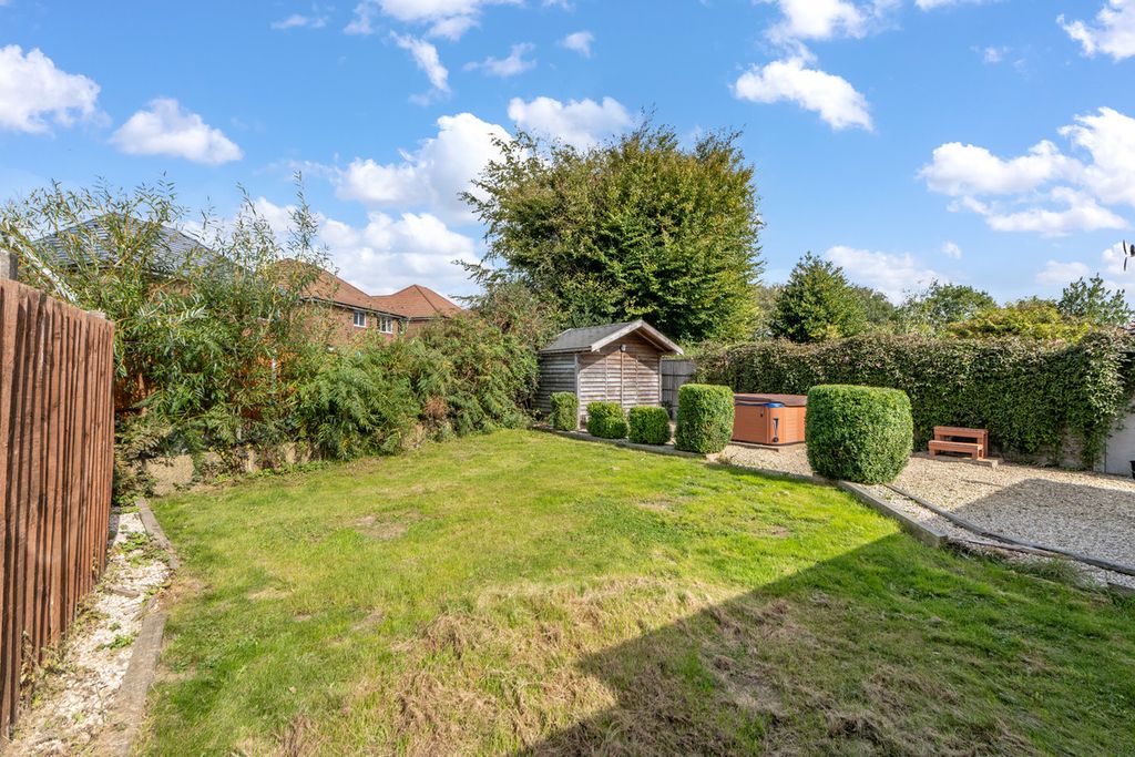 Property photo 2 of 20