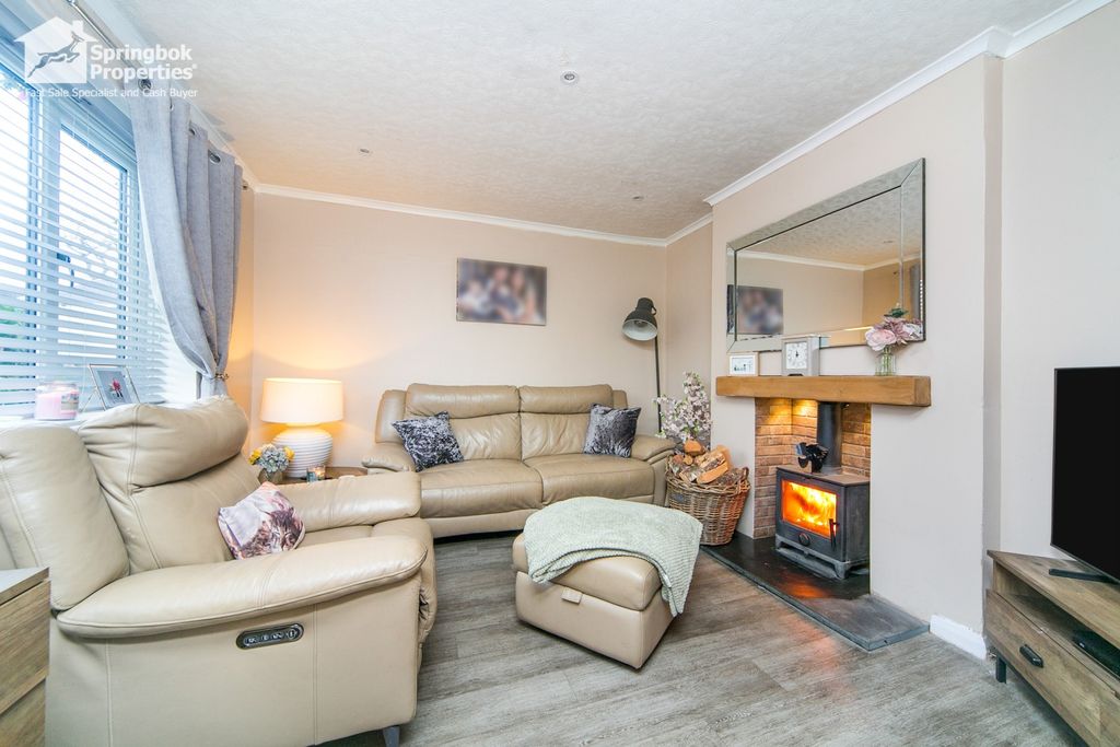 Property photo 2 of 18 1