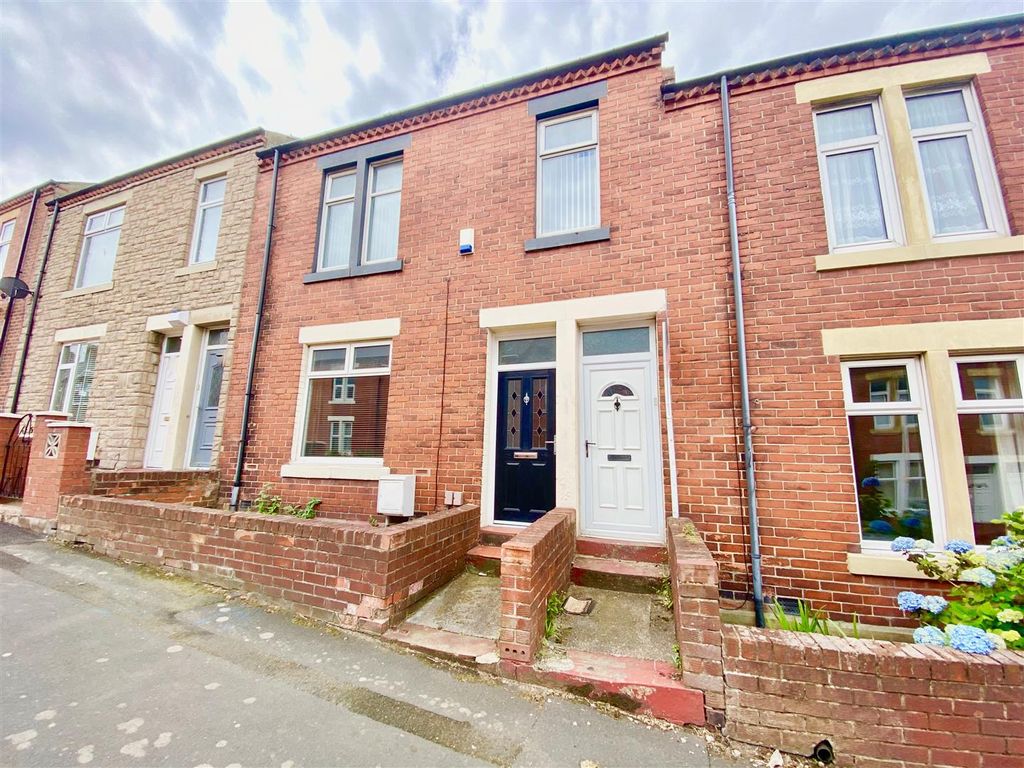 Property photo 1 of 11 External