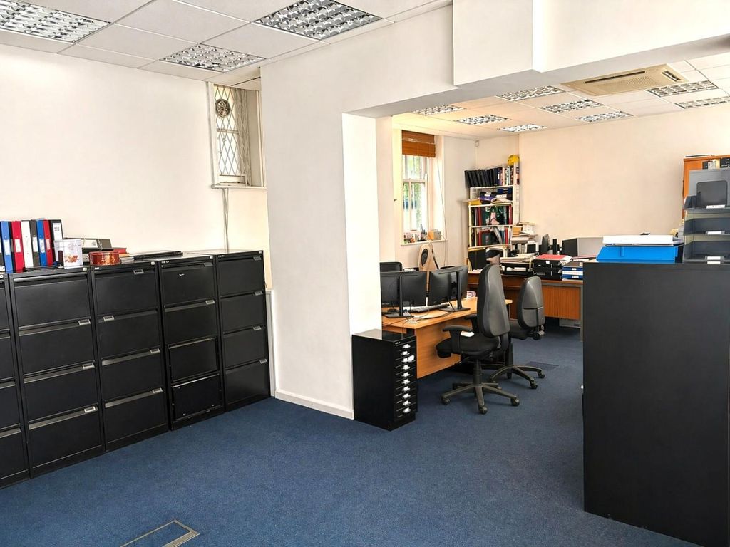 Property photo 3 of 8