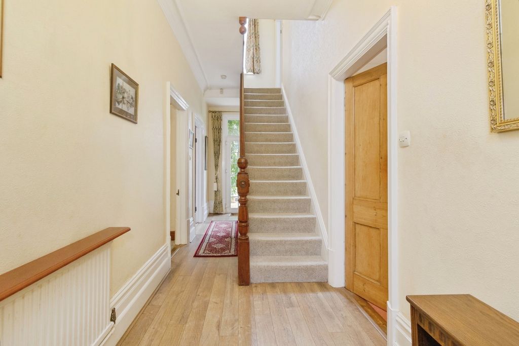 Property photo 3 of 38 Photo