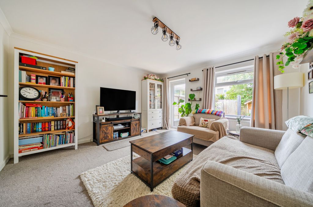 Property photo 2 of 11 1515945-5-6A998cd...