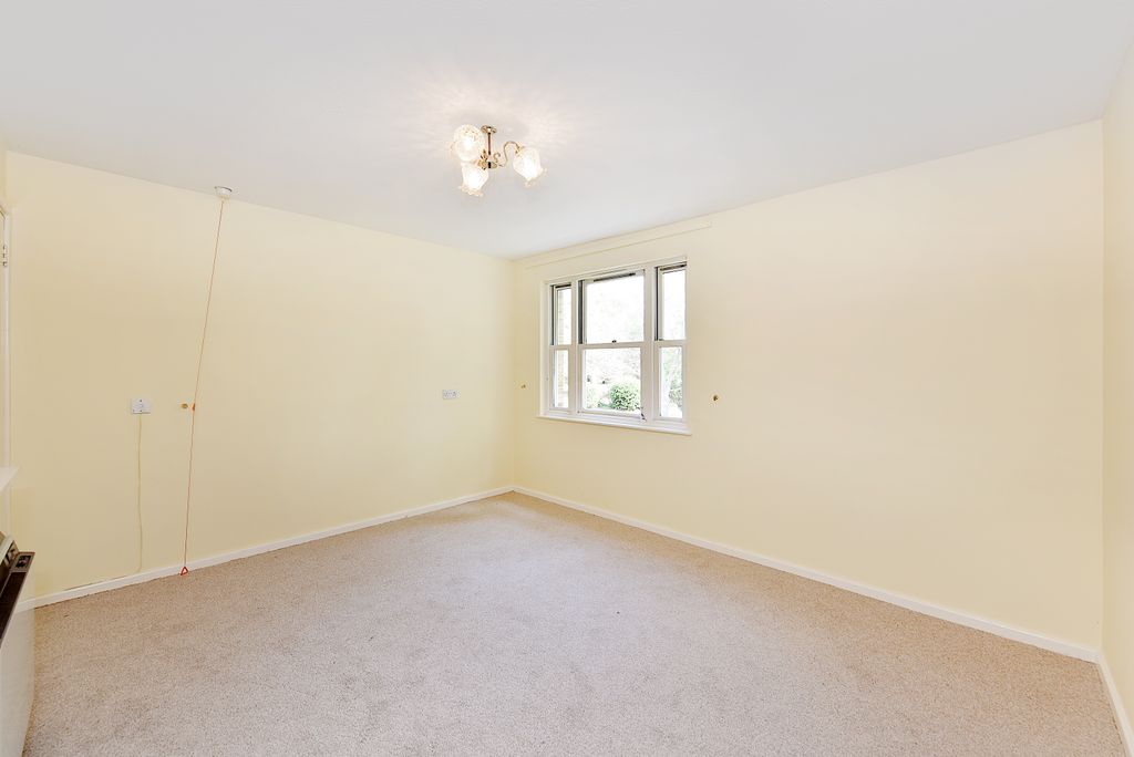 Property photo 3 of 11