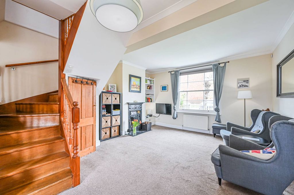 Property photo 2 of 14